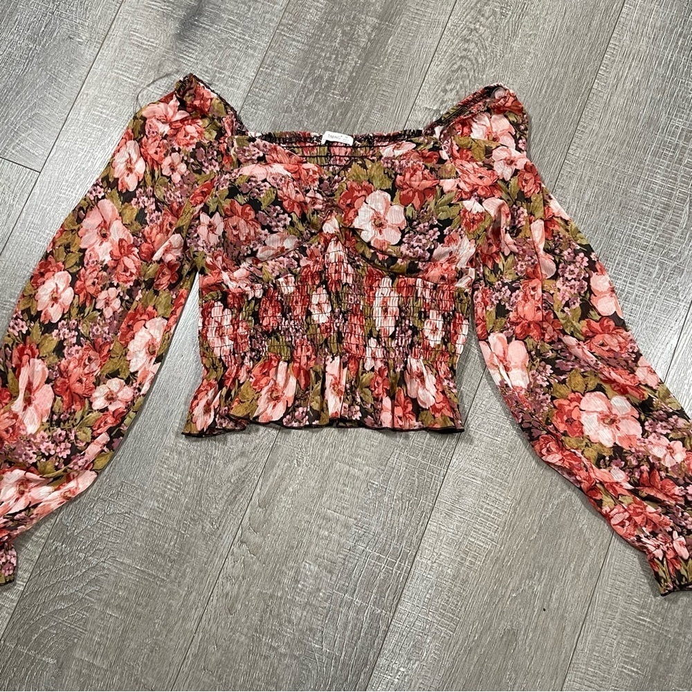 Timing Crop Top Off the shoulder Floral Blouse Size M